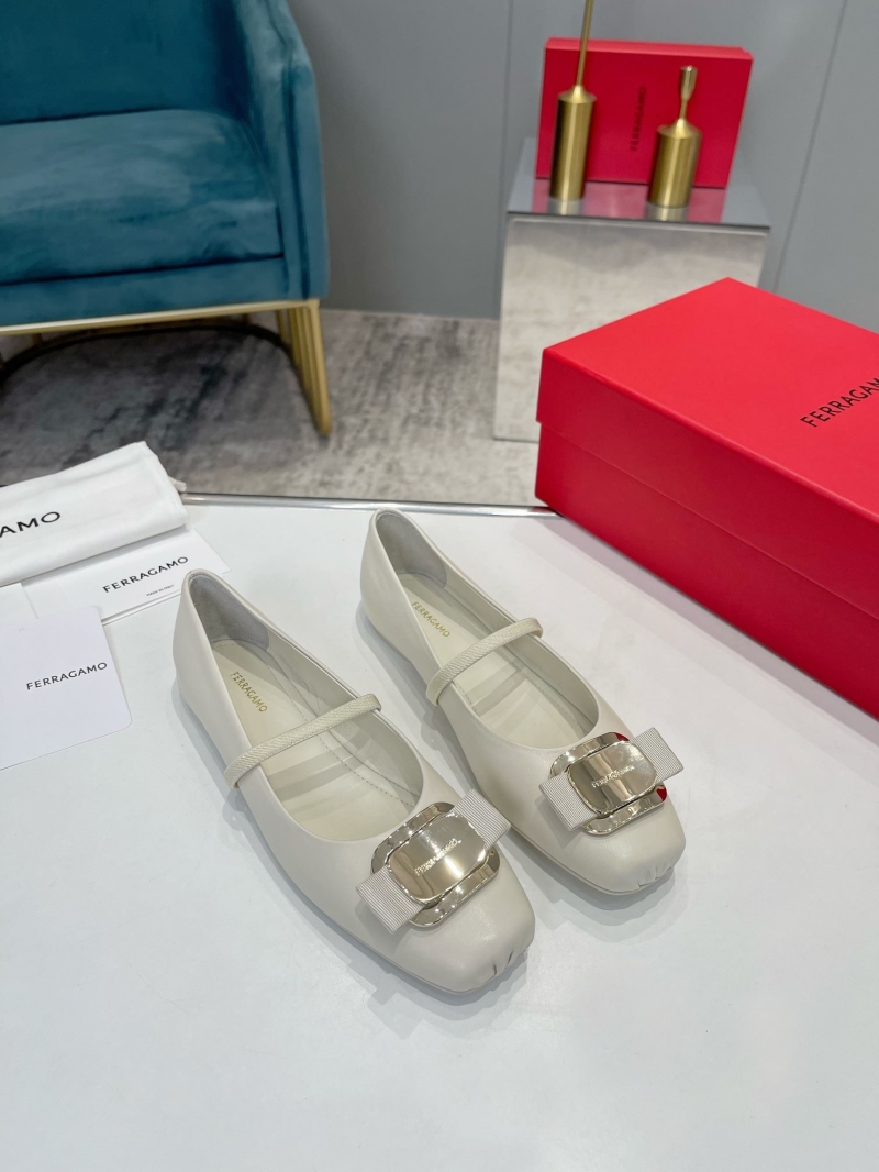 Ferragamo flat shoes